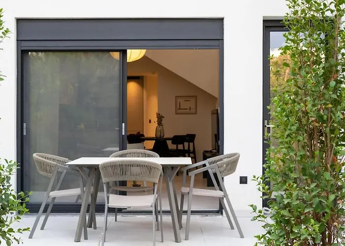 Riverside アパート カラマタ